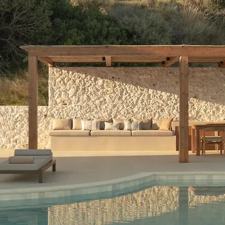 Sundara Estate, Exclusive Seaview With Grand Pool & Direct Access Villa Ratzaklíon