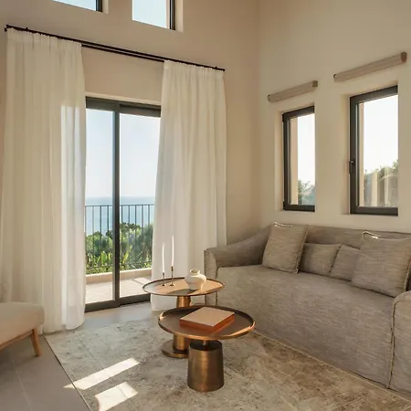 Sundara Estate, Exclusive Seaview With Grand Pool & Direct Access Villa *
