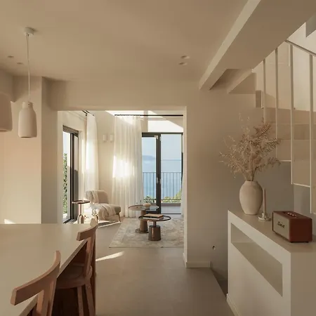 Sundara Estate, Exclusive Seaview With Grand Pool & Direct Access Villa Ratzaklíon