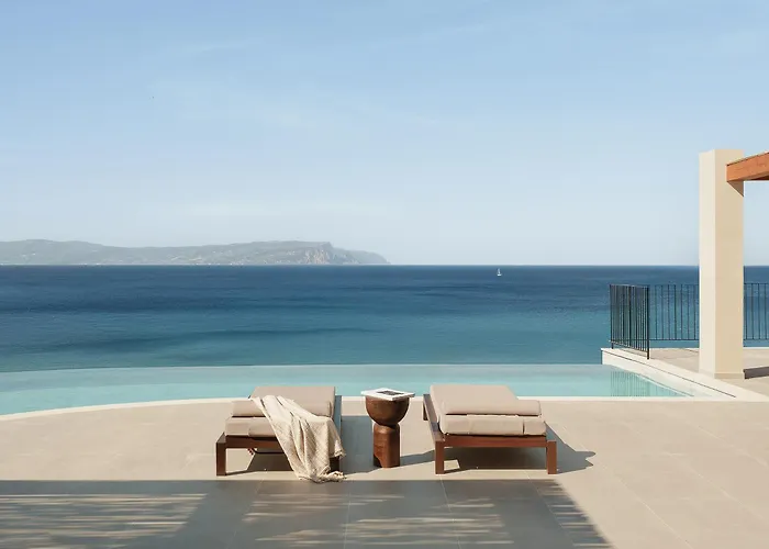 Sundara Estate, Exclusive Seaview With Grand Pool & Direct Access Villa *