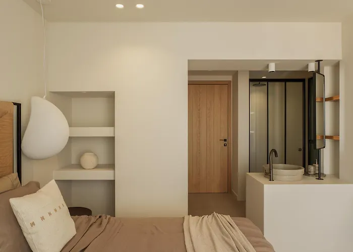 Sundara Estate, Exclusive Seaview With Grand Pool & Direct Access Villa Ratzaklion