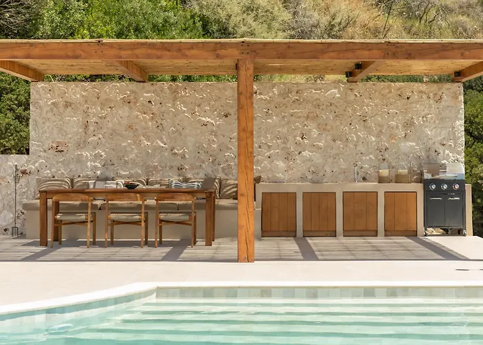 Sundara Estate, Exclusive Seaview With Grand Pool & Direct Access * Ratzaklion