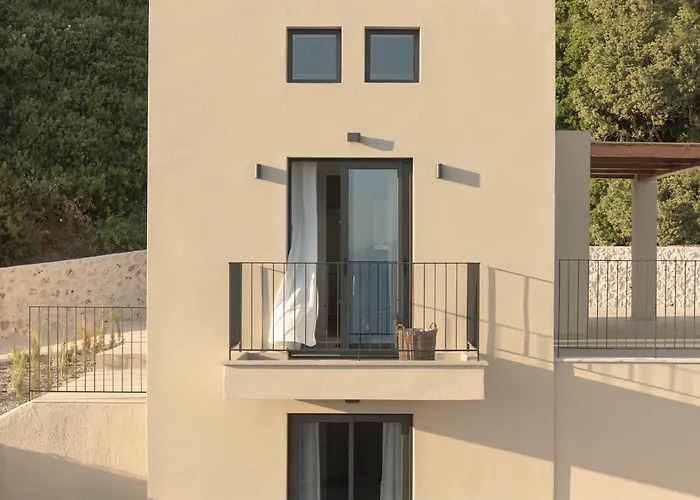 Villa Sundara Estate, Exclusive Seaview With Grand Pool & Direct Access Ratzaklion